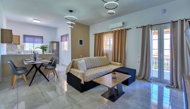 Villa Escapes By The Beach