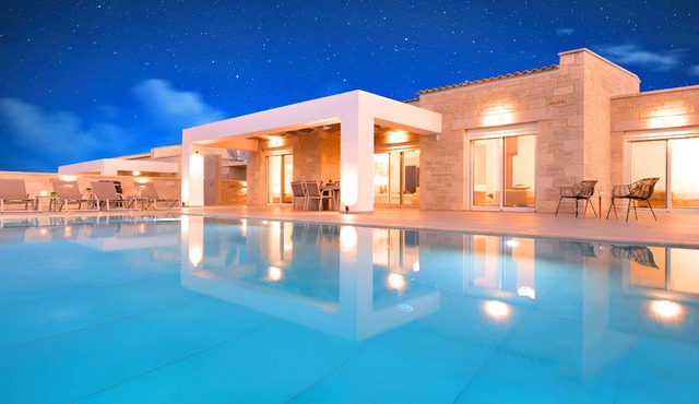 Vista Mare Maxima 2 Heated Pools