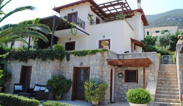 Villa Thea with awesome view on 3 levels in Archaia Epidauros