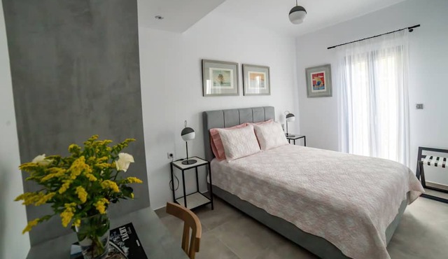 Tsapelas villas in Ikaria