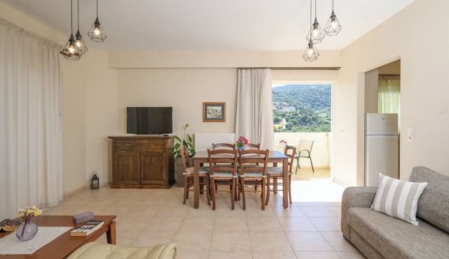 Antonis Apts - Physio Fitness Retreats