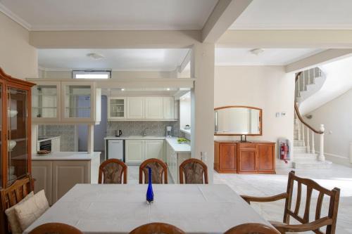 VILLA FAROS Angelochori