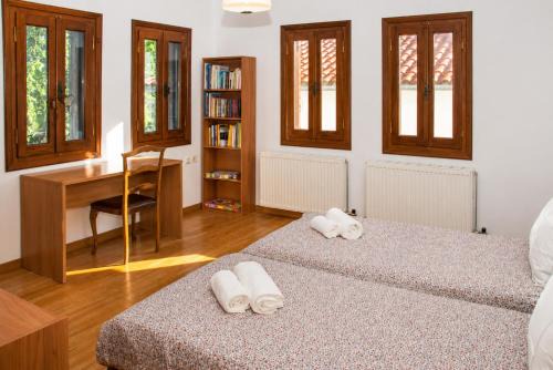 Mountain Breeze Sanctuary with View near Volos