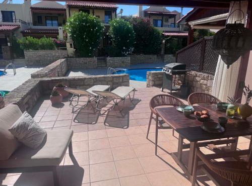 Villa Tone- velutstyrt villa med privat basseng og BBQ