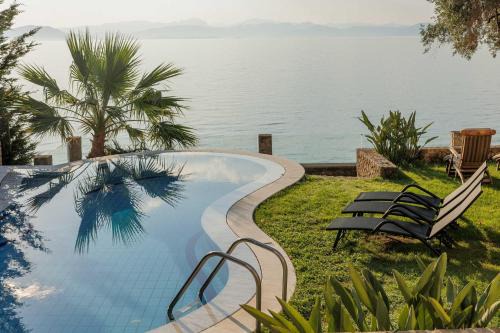 Villa Alia, Your Modern Beachfront Escape in Benitses