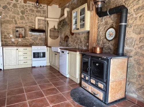 Traditional Stone House in Lazaráta