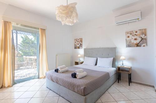Villa Ventus, 40sqm private pool & hot tub!