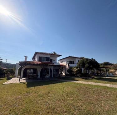 Villa Nikoleta - Beach Front luxury villa with beach access