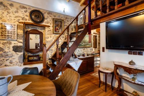 Kliton Villa
