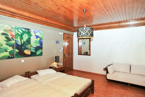 Goura Guesthouse Lake Doxa Mountain Retreats