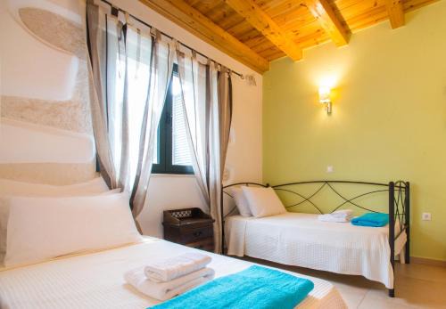 Villa Cretan View with Heated Swimming Pool