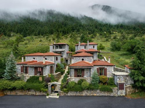Ostra Menalon Luxury Suites