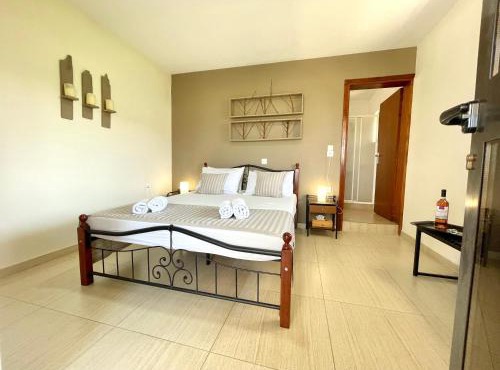 Jo Marinis Rooms