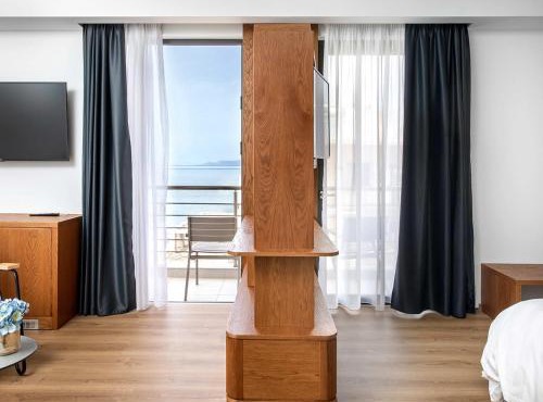 DAYS City Suites in Patra