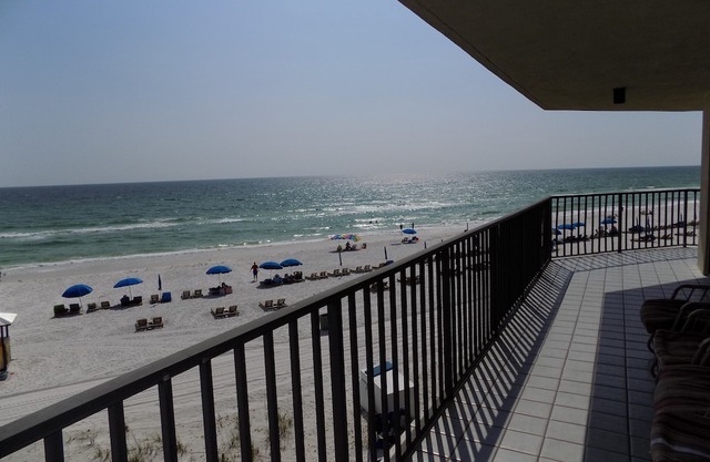 Summerhouse Beach 